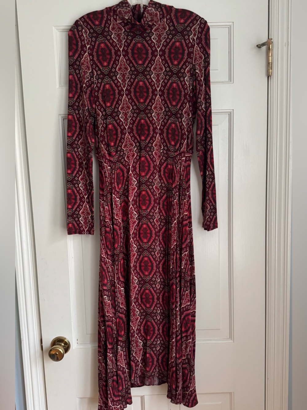 Alice + Olivia Red Printed Long-Sleeve Maxi Dress